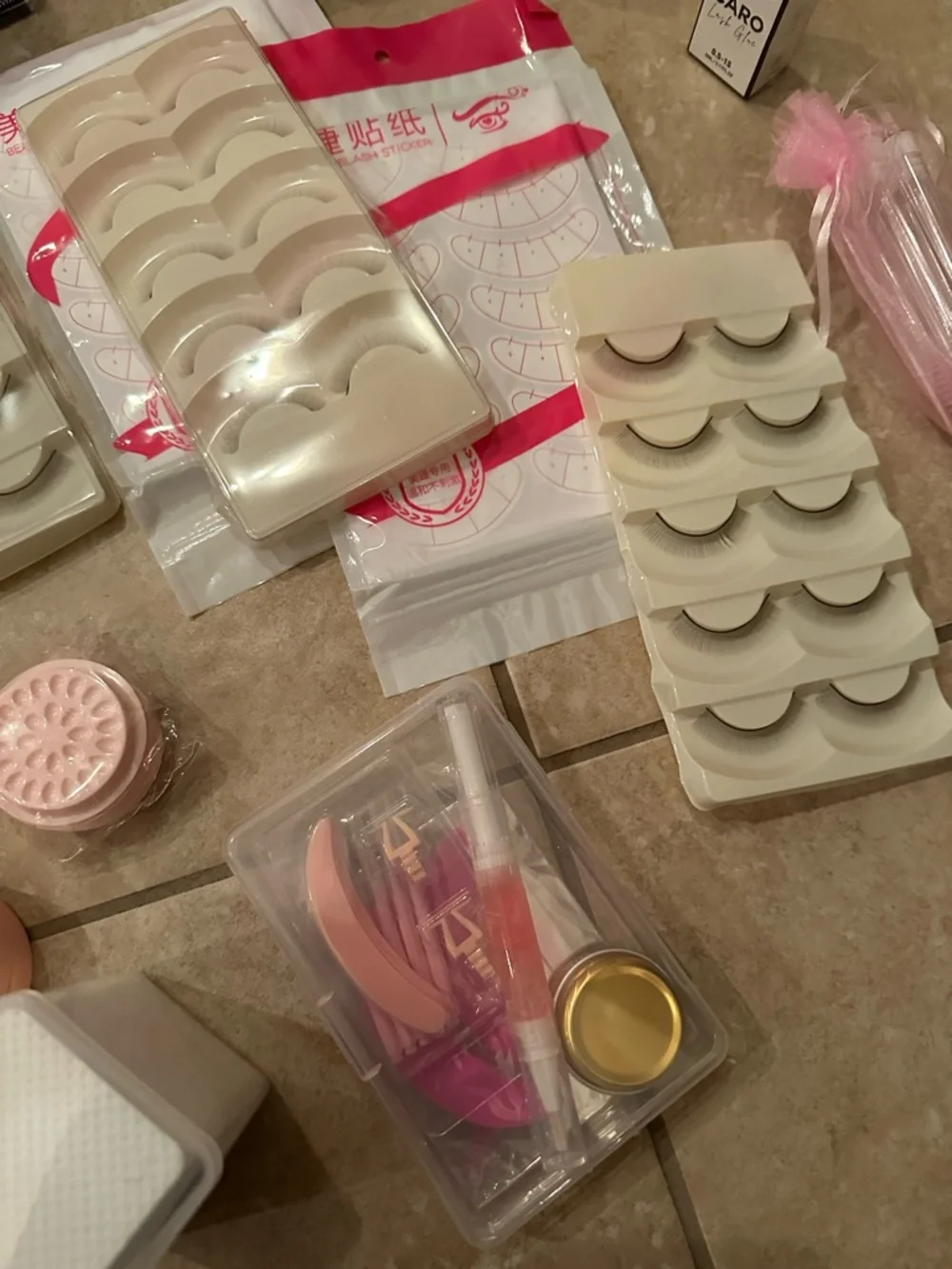 BRAND NEW KOLYBEL EYE LASH KIT INCLUDES LASHES, FOAM,GLUE,TAPES ETC… AS PICTURED